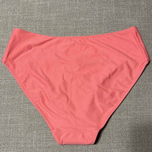 Lululemon Swimwear - Picture 2 of 7